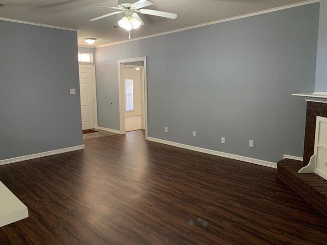 Building Photo - 140 Frankford Ct