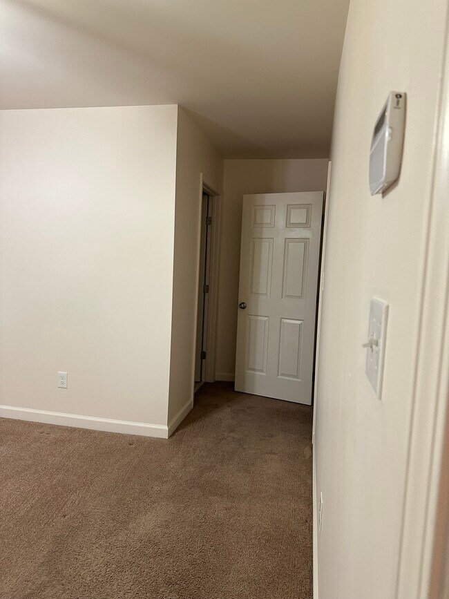 Foto del edificio - 2402 5th St NE