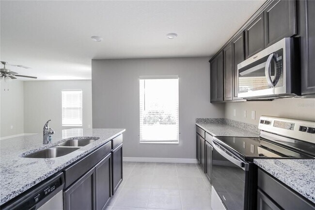 Foto del edificio - 127 Tulip Ln