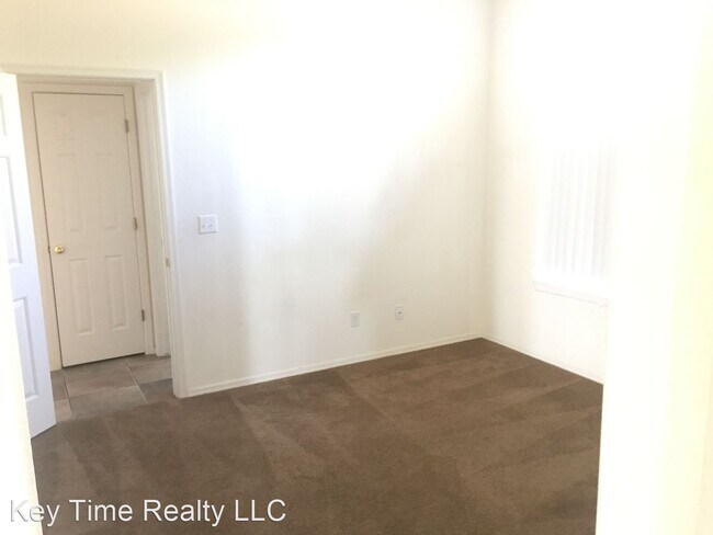 Building Photo - 2 br, 2 bath House - 2703 La Paloma Dr
