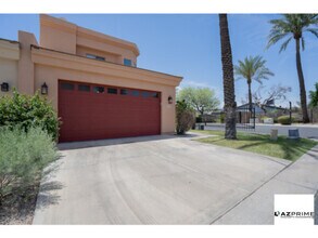 Building Photo - 6505 N 18th Pl