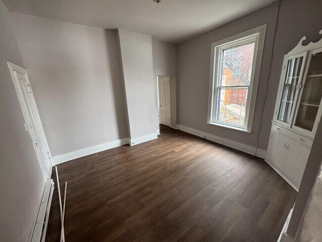 Foto del edificio - 727-729 W 4th St