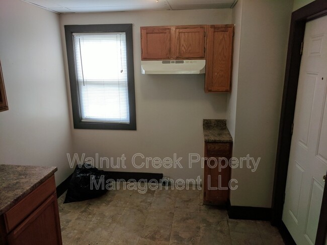 Building Photo - 2103 1/2 E. 31st Street