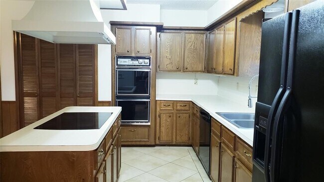 Foto del edificio - 5435 Mossy Timbers Dr
