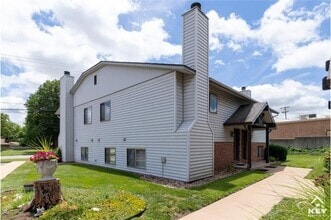 Building Photo - 7011 W Sheriac Cir