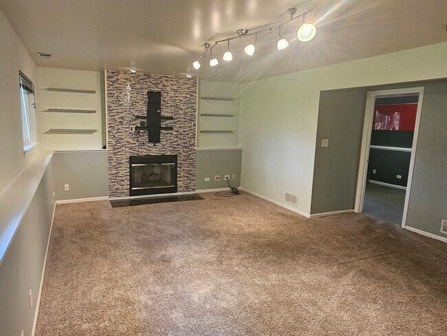Foto del edificio - 457 N Colony Dr