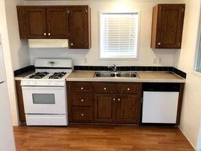 Building Photo - 421 N 200 W