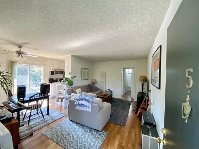 Foto del edificio - 3746 S Canfield Ave