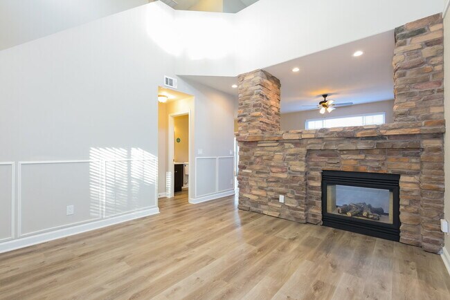 Foto del edificio - 12492 S Bellisario Creek Ct