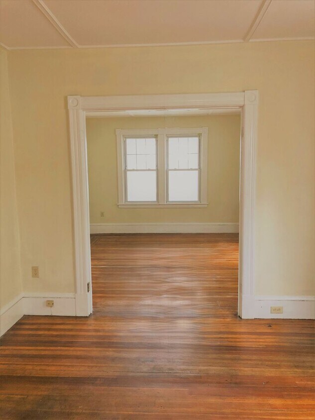 Foto del edificio - 585 Tyler St