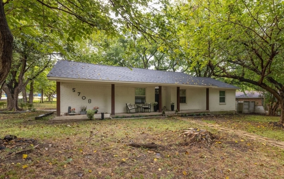 Primary Photo - 5708 Flamingo Ct