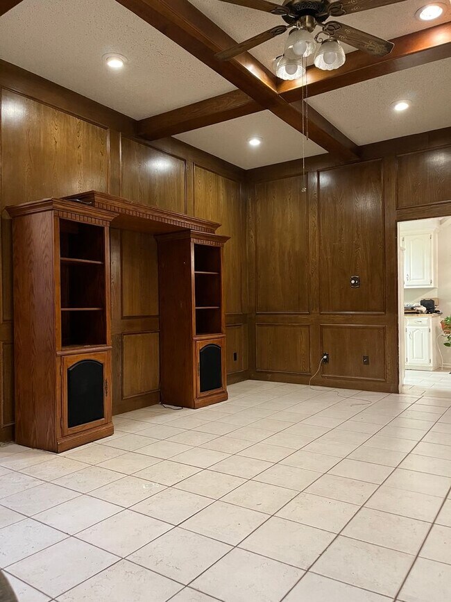 Foto del edificio - 5732 70th St