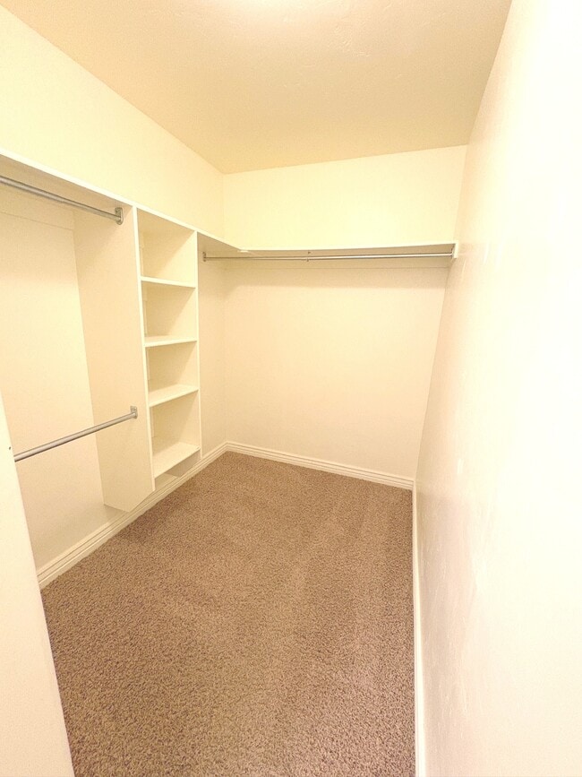 Building Photo - 425 S 2220 W