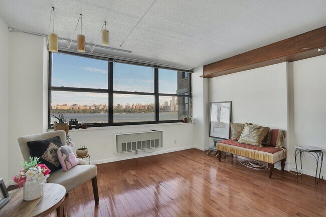 Foto del edificio - 7002 Boulevard E