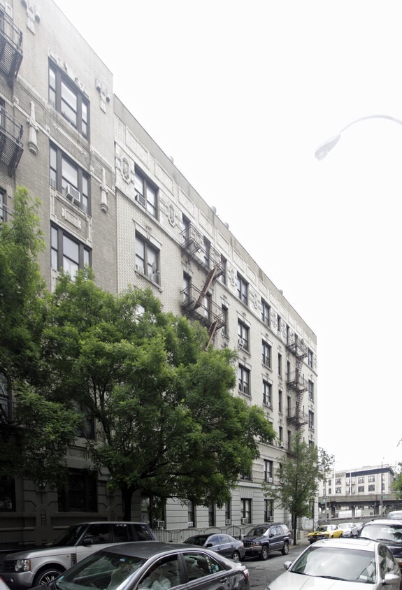 41 - 47 Pinehurst Ave - 41-47 Pinehurst Ave