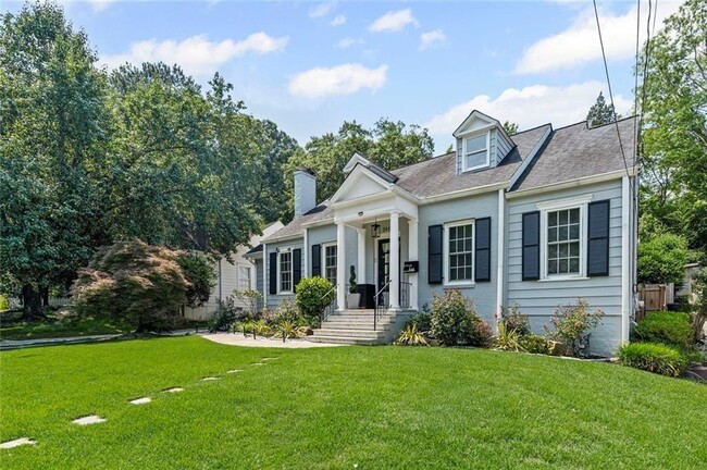 Foto del edificio - 346 Redland Rd NW