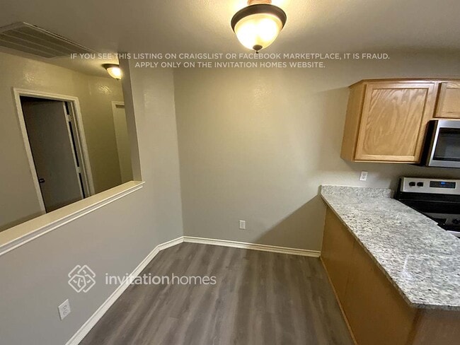 Building Photo - 333 Sweetwater Dr
