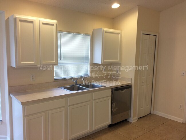 Foto del edificio - 3255 Abbeyfield Ln