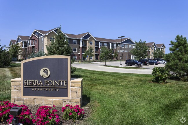 Sierra Pointe Entrance - Sierra Pointe Apartments