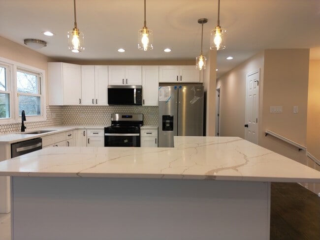 Building Photo - 1338 Jill Terrace