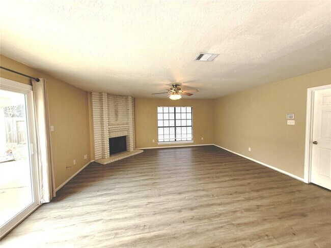 Building Photo - 16615 Rainbow Lake Rd
