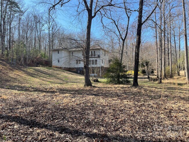 Building Photo - 38 Windy Hill Ln