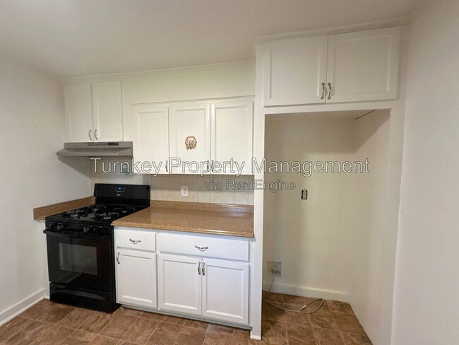 Building Photo - 16804 Lamarche Dr