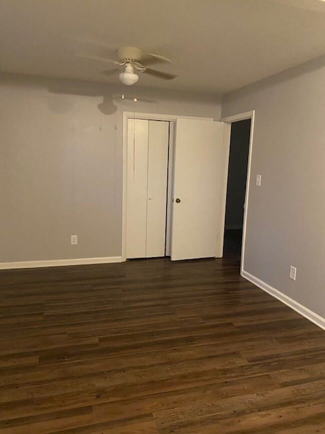 Foto del edificio - 734 12th St NW