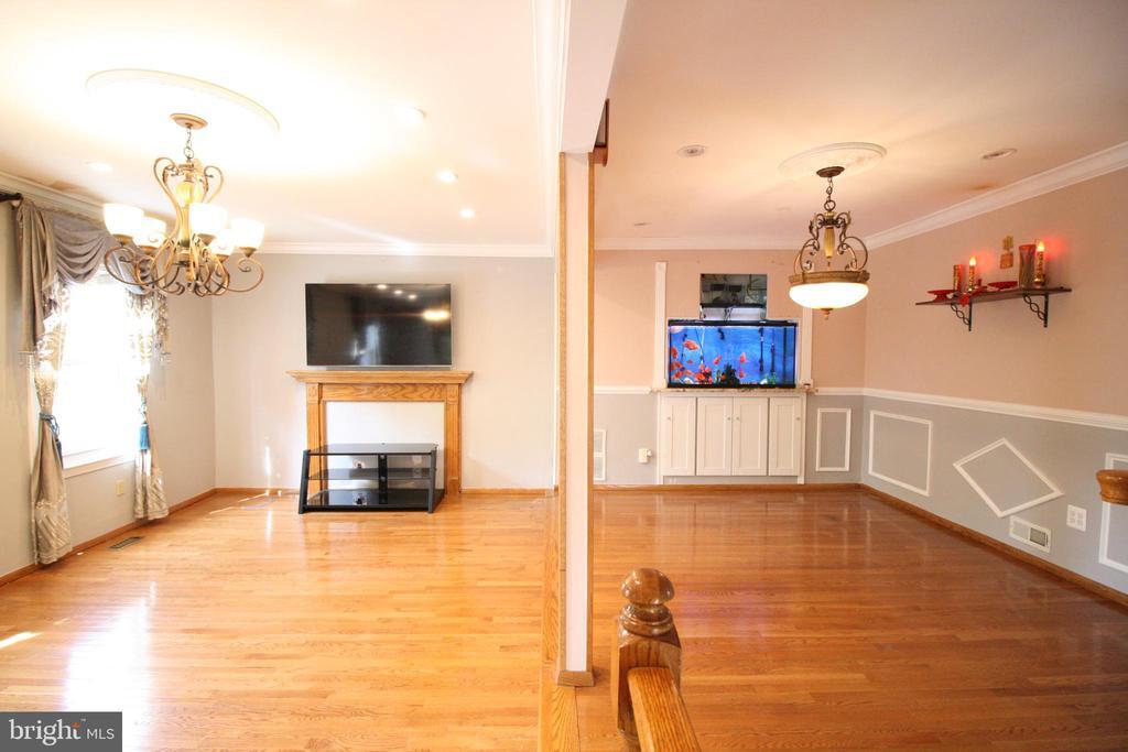 Primary Photo - 632 Ivy League Ln