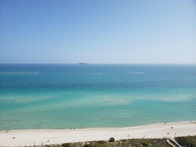 Foto del edificio - 2555 Collins Ave