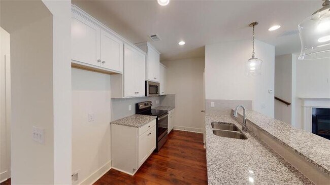Building Photo - 6330 Scudders Dr