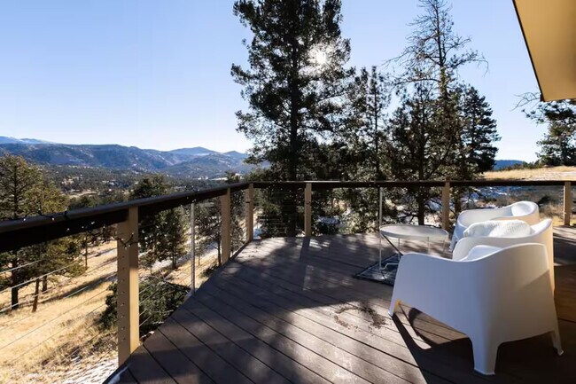 Foto del edificio - 280 Highland Meadows Dr