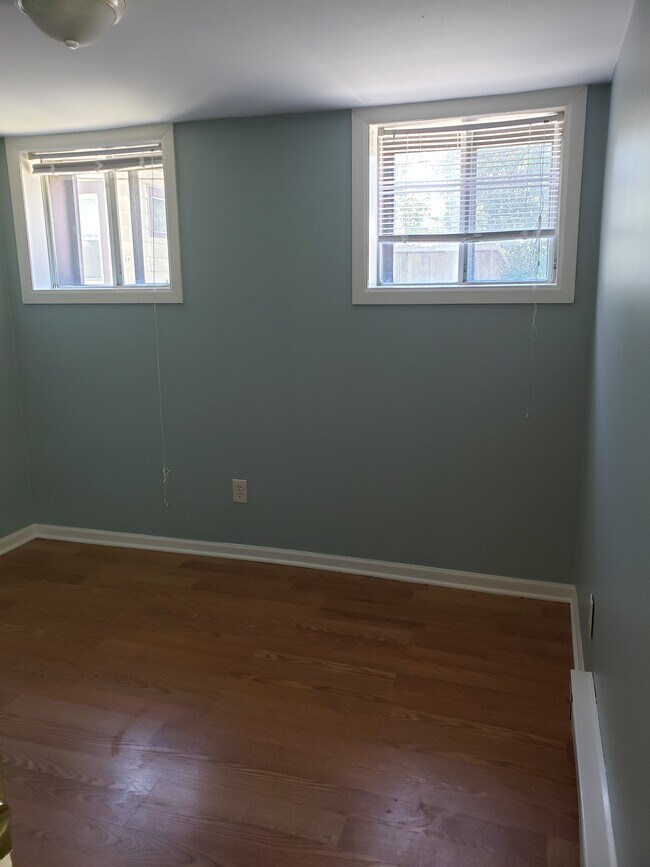 Bedroom - 2517 N Pierce St