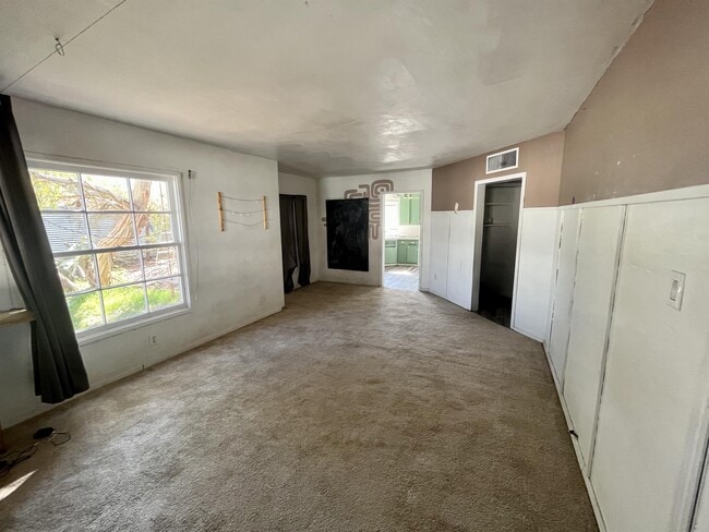 Building Photo - 1320 Jessica Ave