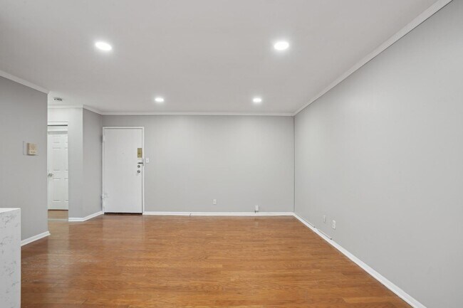 Foto del edificio - 56-58-58 68th St