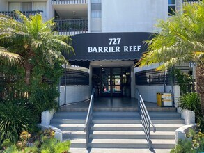 Building Photo - 727 Sapphire St