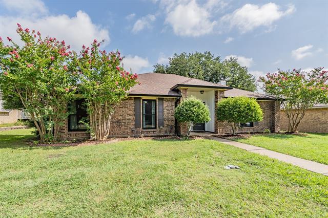 Building Photo - 1309 Chicota Dr