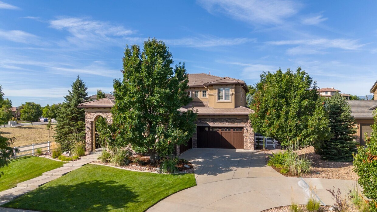 Foto principal - 1380 N Huntington Trails Pkwy
