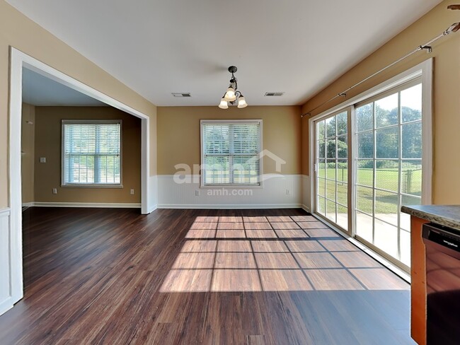 Building Photo - 5015 Walden Ridge Dr