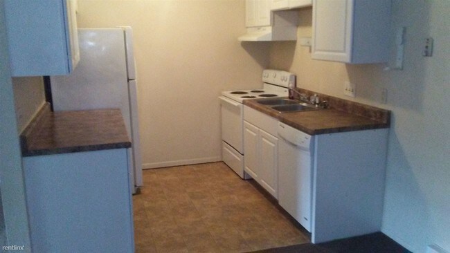 Building Photo - 1350 Brooke Park Dr