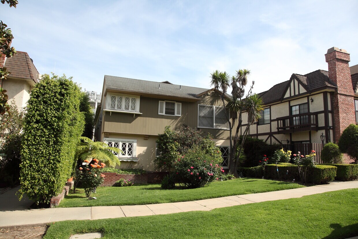 Foto principal - 10316 Almayo Ave
