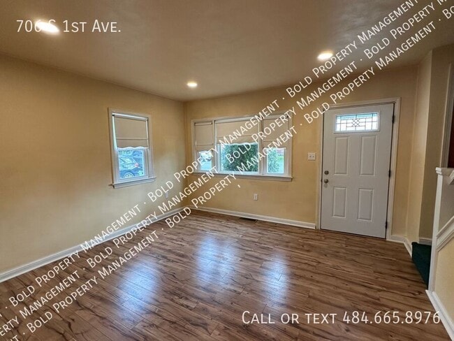 Building Photo - 706 S 1st Ave