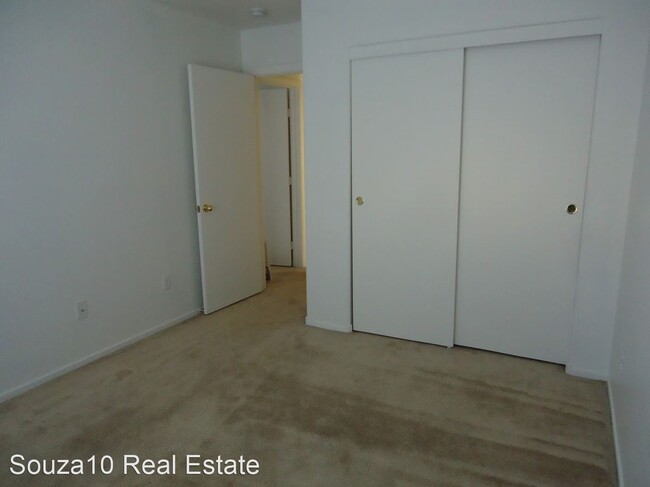 Foto del edificio - 9279 Sterling Hill Ave