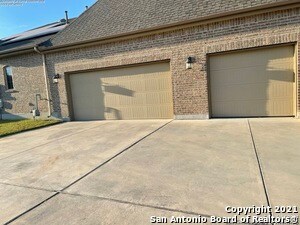 Building Photo - 5923 Dewdrop Ln