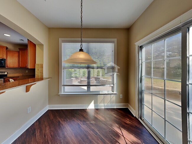 Foto del edificio - 8512 Dargan Ln