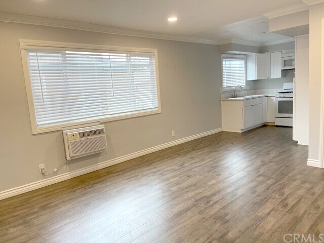 Foto del edificio - 627 Marion Pl