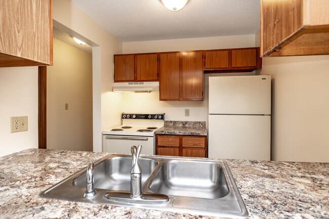 2 habitaciones, 1 baño - 825 pies cuadrados - Cocina - Woodside Park Apartments