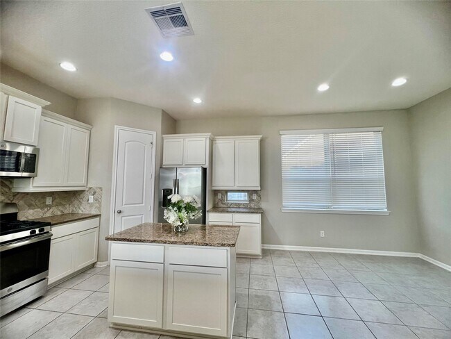 Foto del edificio - 2554 Granberry Pt
