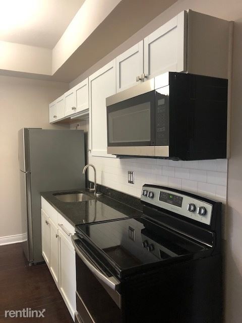 Foto principal - 4412 S Prairie Ave