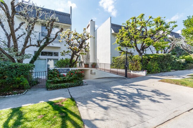 Foto del edificio - 1745 Selby Ave